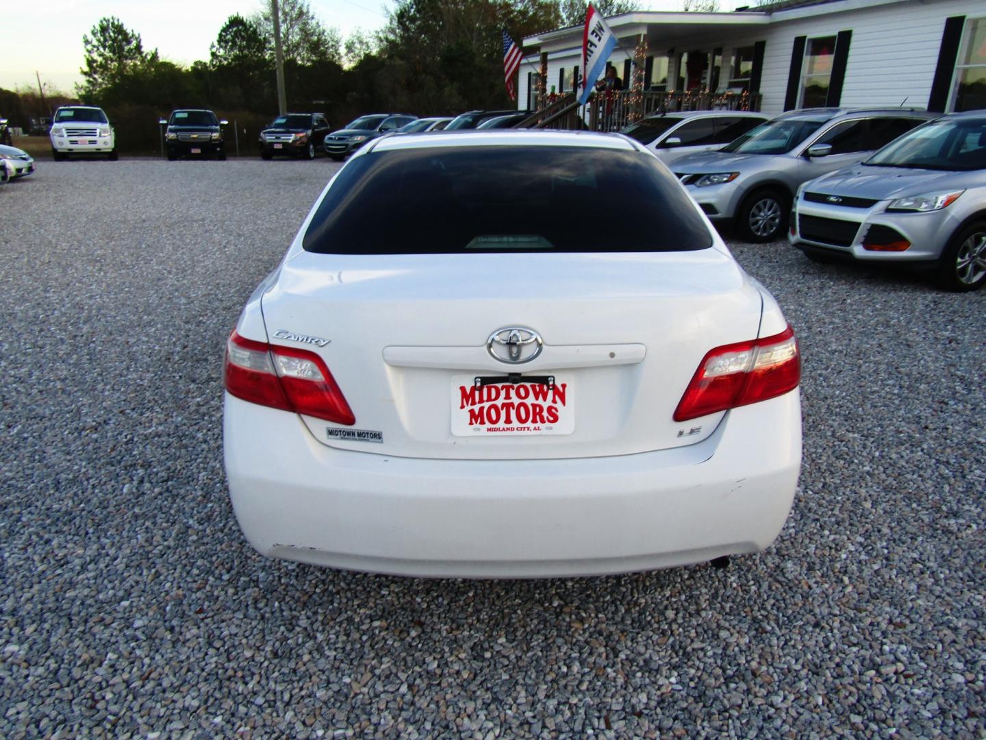 2009 WHITE /Tan Toyota Camry (4T1BE46KX9U) , Automatic transmission, located at 15016 S Hwy 231, Midland City, AL, 36350, (334) 983-3001, 31.306210, -85.495277 - Photo#7